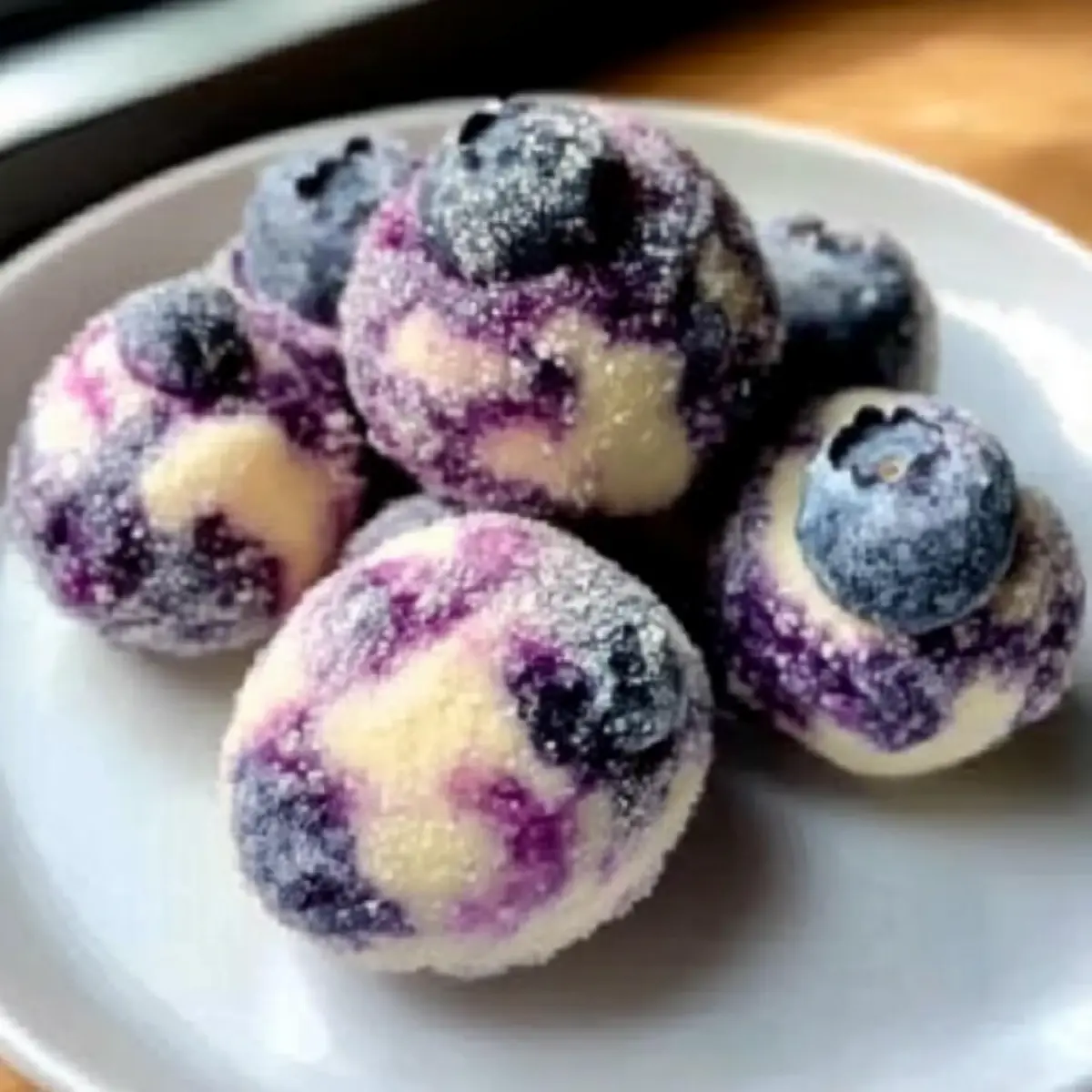 Blueberry Cheesecake Protein Bites for a Guilt-Free Snack 2 0983353d ff6a 4acb ac66 b6db4047b14atr j2srjt